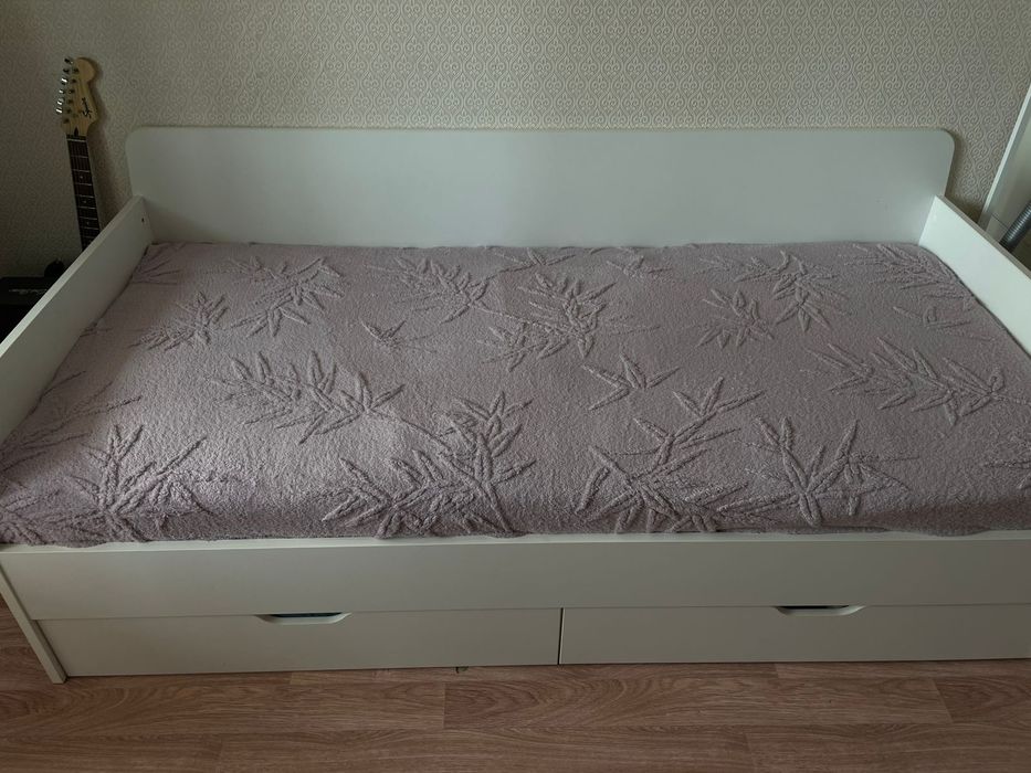 Продам кровать с ящиками