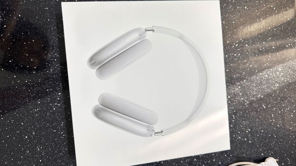 Airpods Max silver