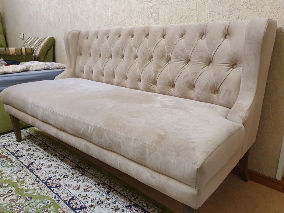 продам диван новый