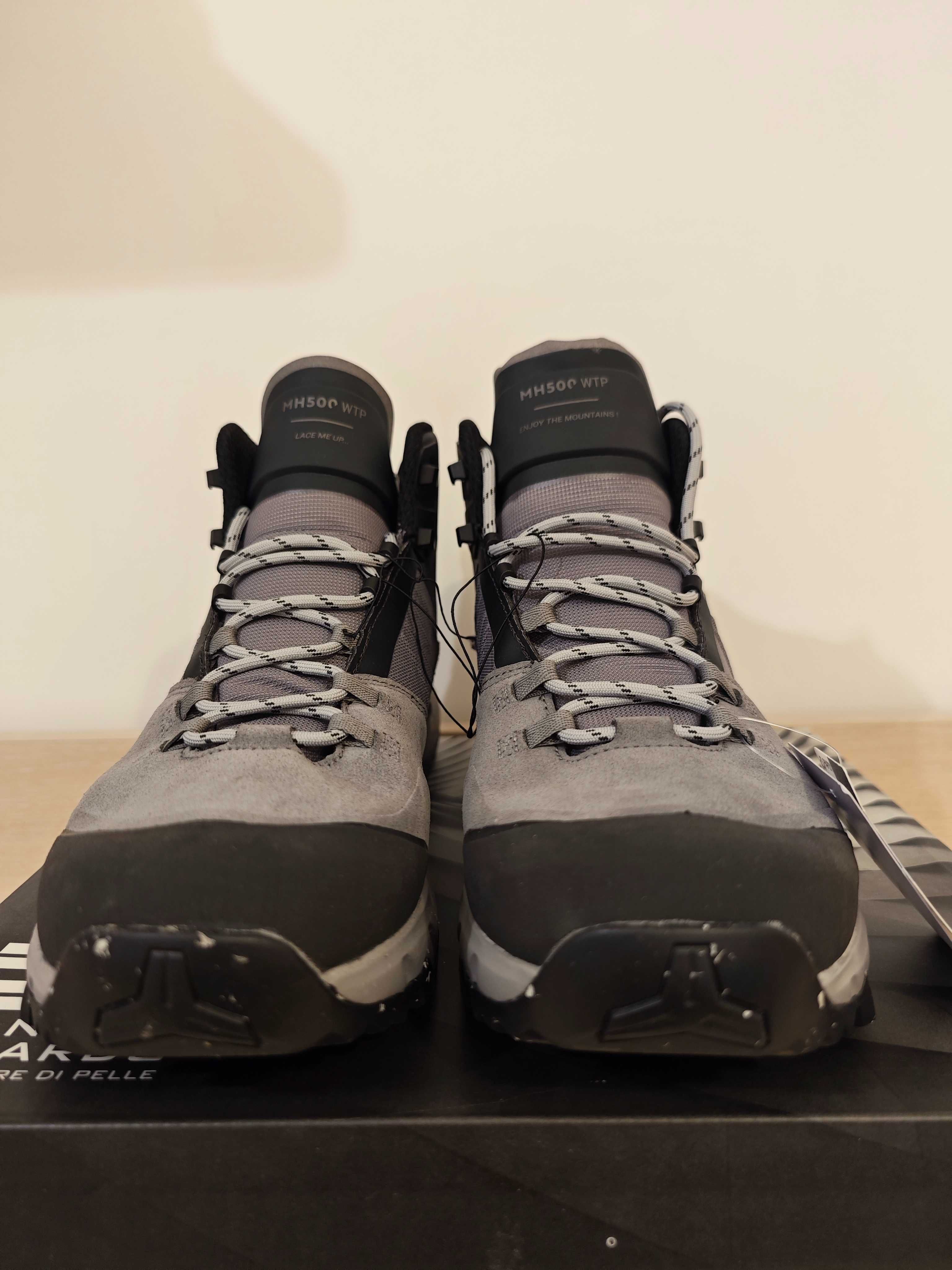 НОВИ! Туристически обувки Quechua, waterproof, сиви