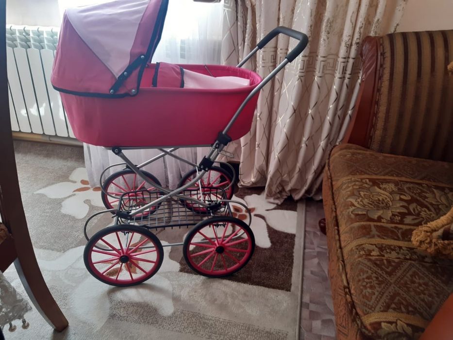 Коляска для куклы. Российская в отл.сост..цена 16 000тг