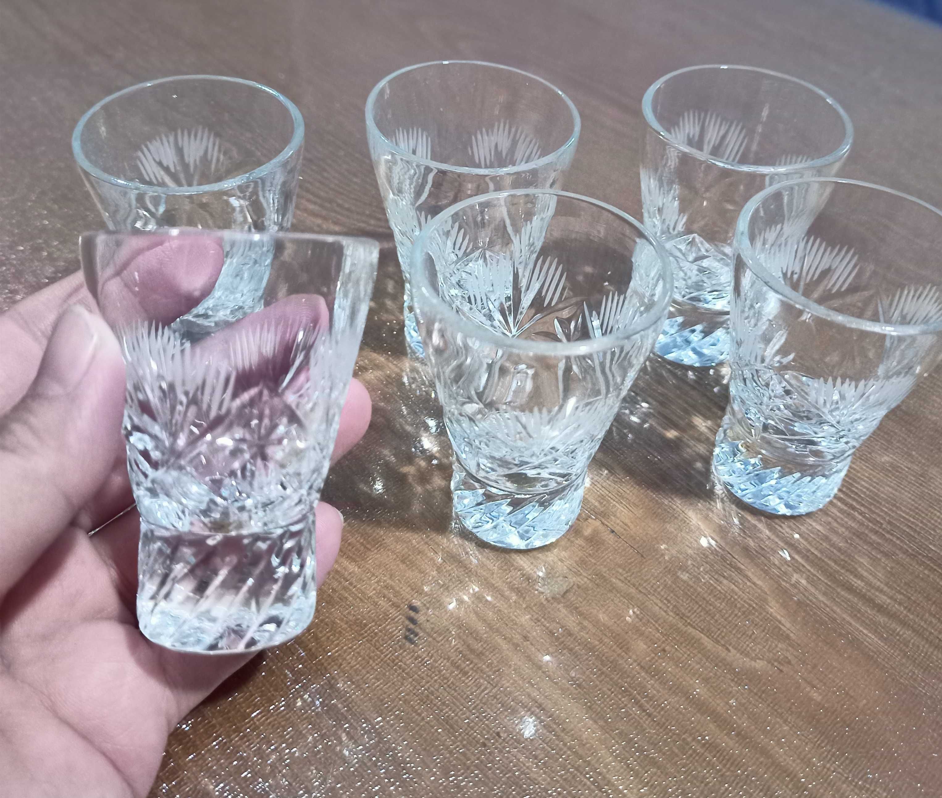 Хрустальные рюмки СССР — комплект из 6 штук.
