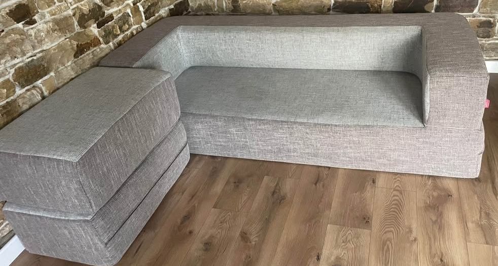 Vând pat extensibil din burete că cel din poza