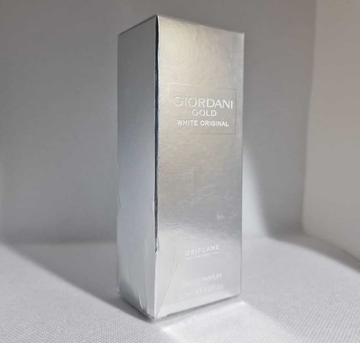 Apă de parfum Giordani Gold White Original (Oriflame)