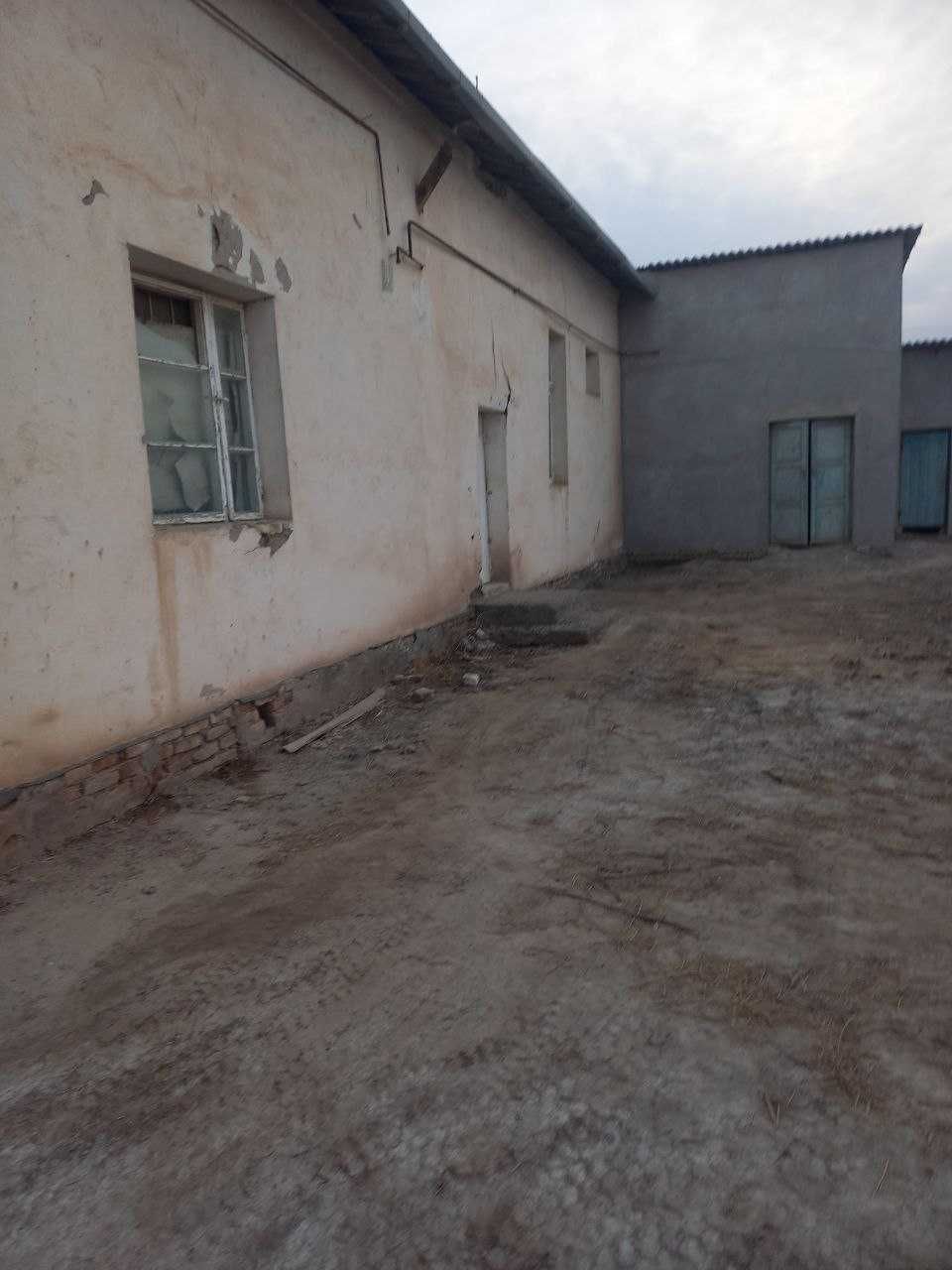 Якка тартибдаги Турар жой сотилади