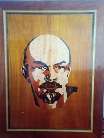 Портрет Ленина...