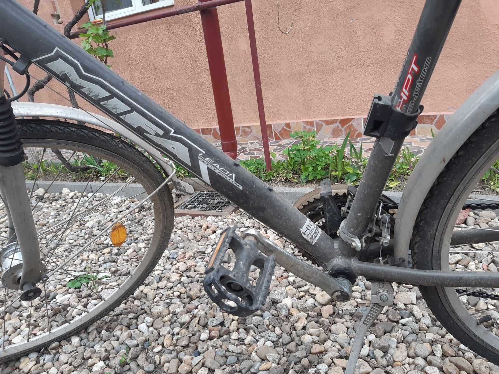 Vand bicicleta 600 lei