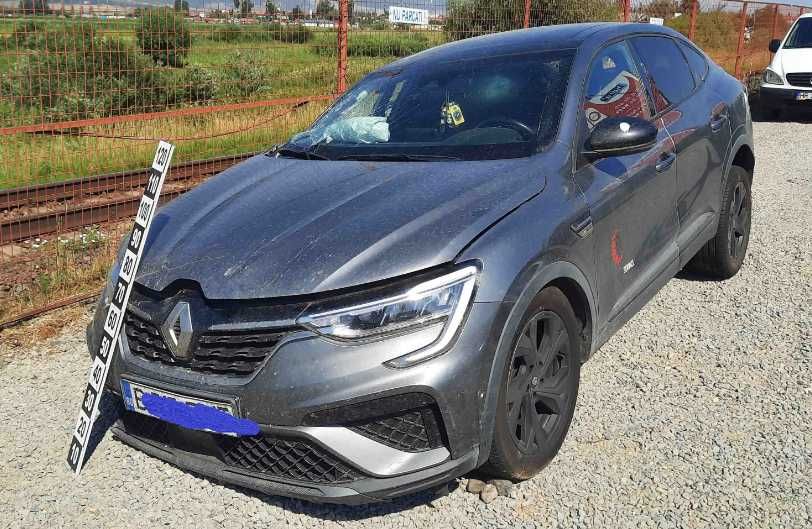 renault arkana 2023 1.3hibrid avariat
