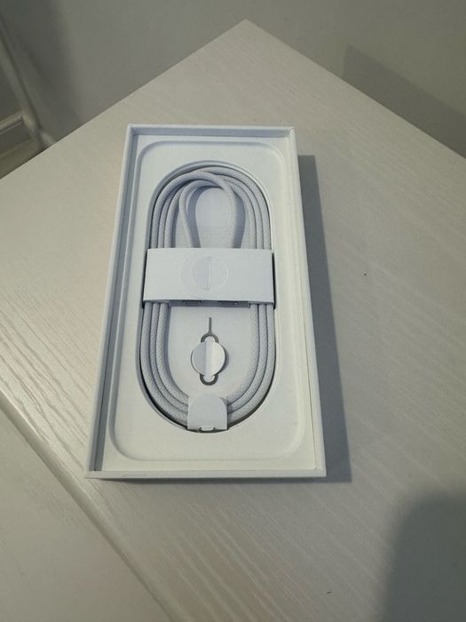 Iphone 16 pro 256gb ca nou