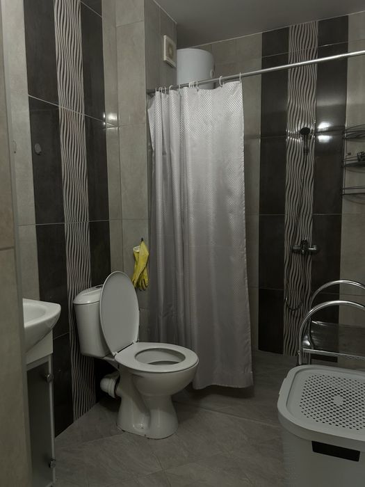 Дава се под наем Тристаен апартамент в Варна, Възраждане 3 - 85 кв.м за 663 € - Снимка #7