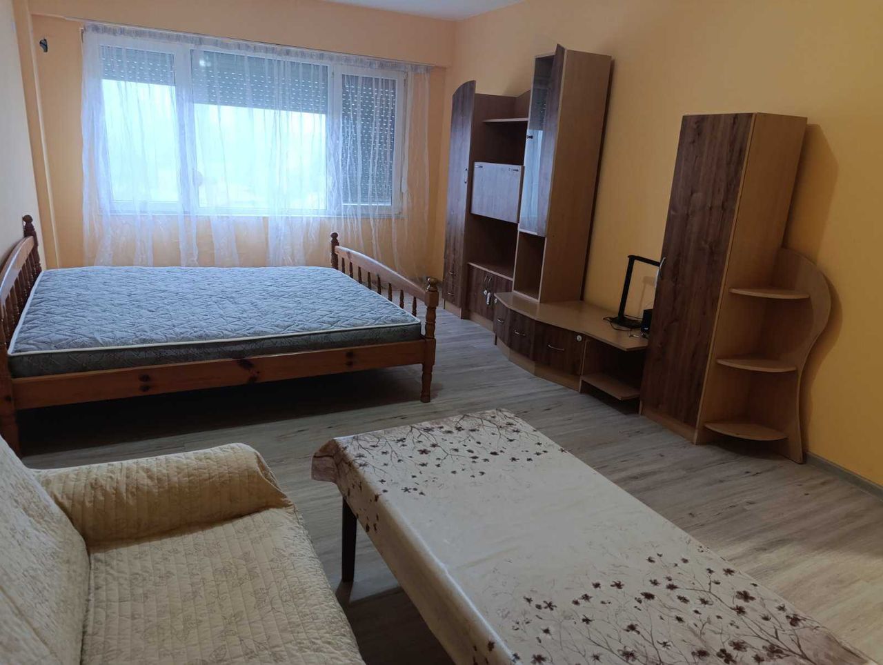 Дава се под наем Тристаен апартамент в Димитровград - 70 кв.м за 178.5 € - Снимка #12