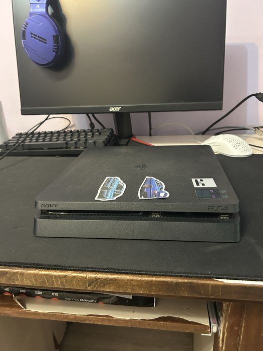 Продавам PlayStation4