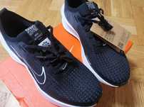 Nike Interact Run маратонки номер 45