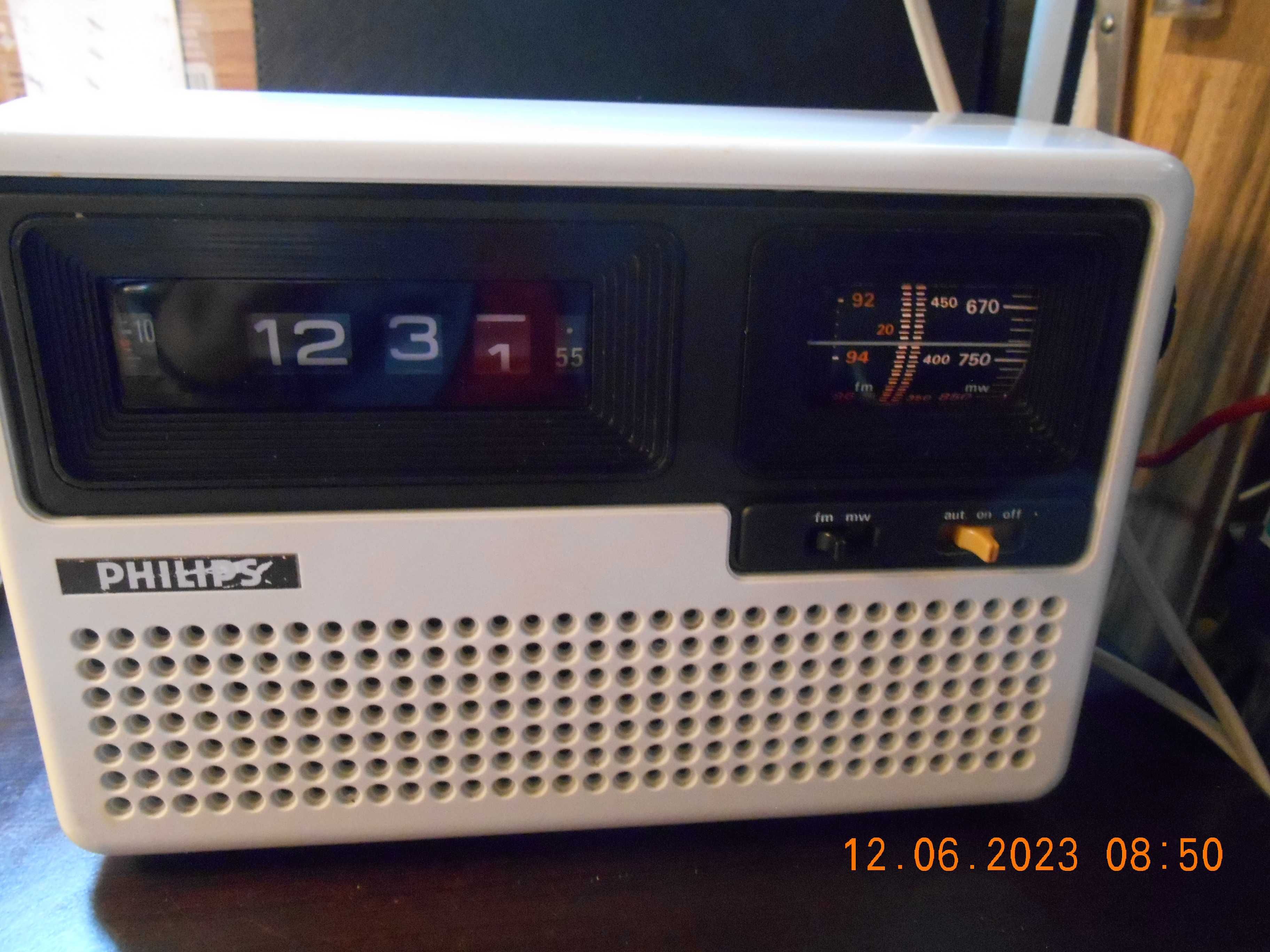 Philips 7250 Radio Flip Alarm Clock vintage 76'