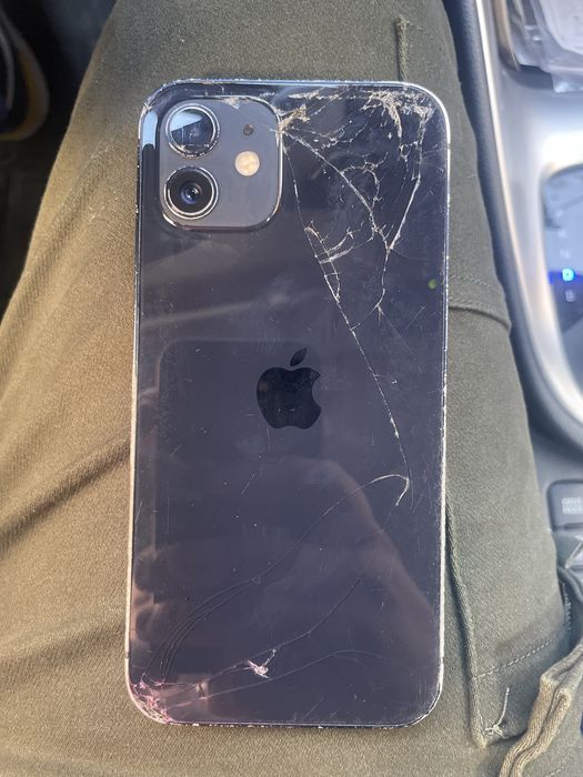 Vand iphone 12 defect