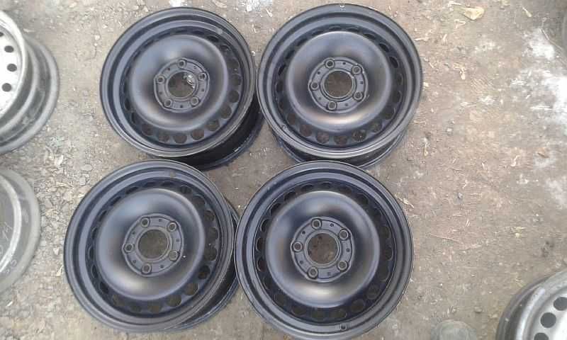 Продам оригинальные металлические диски на BMW 3