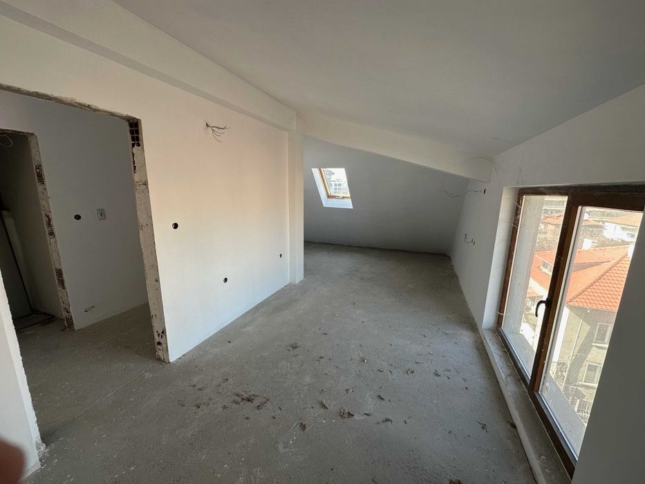 Продава се Тристаен апартамент в Пловдив, Център - 175 кв.м за 1020 €/кв.м - Снимка #4