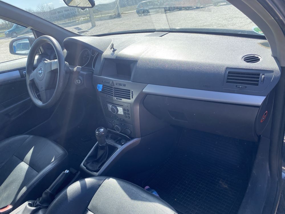 Опел астра хаш 1.4 бензин 90кс на части Opel Astra H