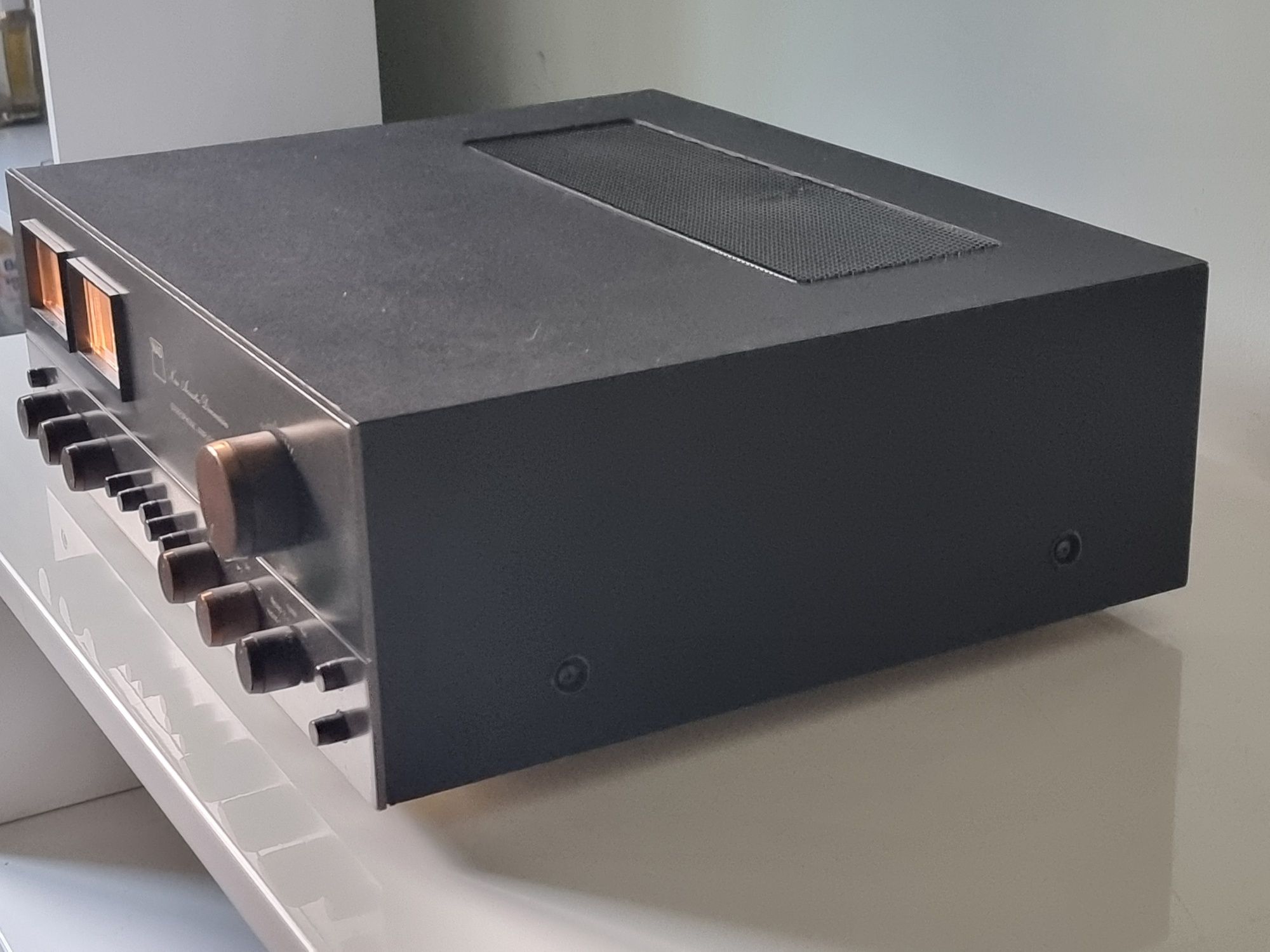 NAD 3045 stereo amplifier