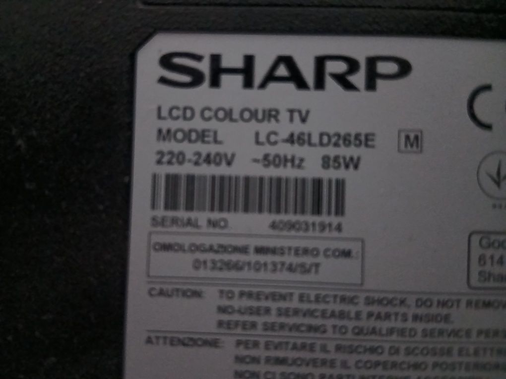 Телевизор Sharp 46 дймовый
