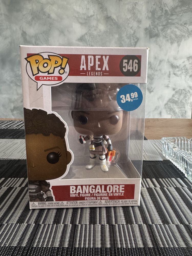 Продавам funko pop one piece ,attack on titan,fortnitedemonslayer,apex