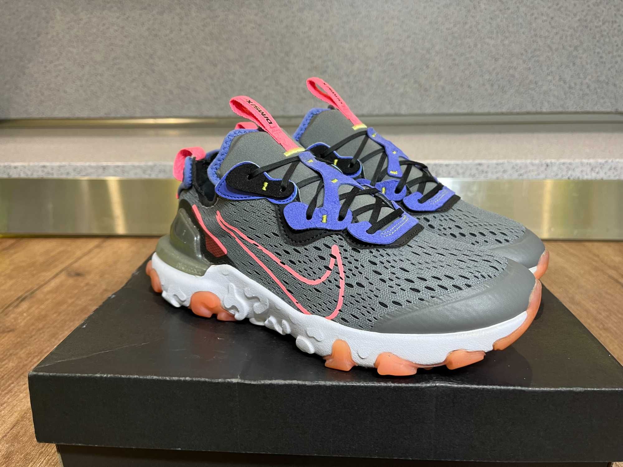 ОРИГИНАЛНИ *** Nike React Vision GS 'Smoke Grey Sunset Pulse'