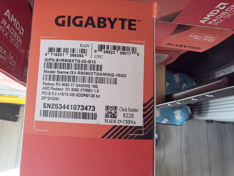 Placa Video GIGABYTE RX9060 XT Gaming OC 16GB