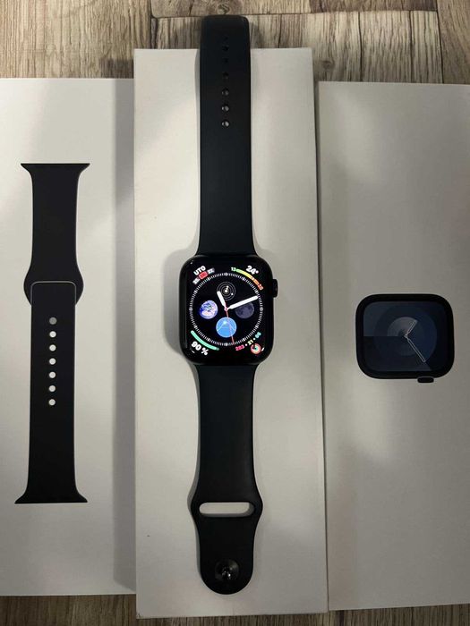 Apple watch seria 7, GPS, 45 mm, EKG, GPS - stare foarte buna