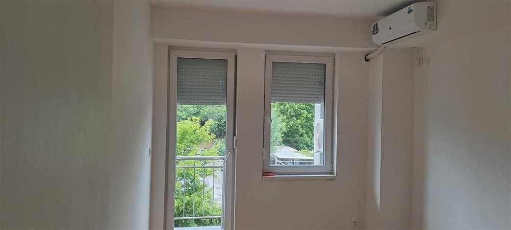 Дава се под наем Тристаен апартамент в Пловдив, Остромила - 83 кв.м за 362.1 € - Снимка #2