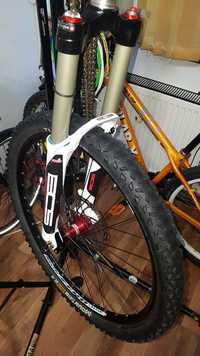 Furca Enduro 27.5 BOS DeVille Cu Cartus De Aer Cu TRC