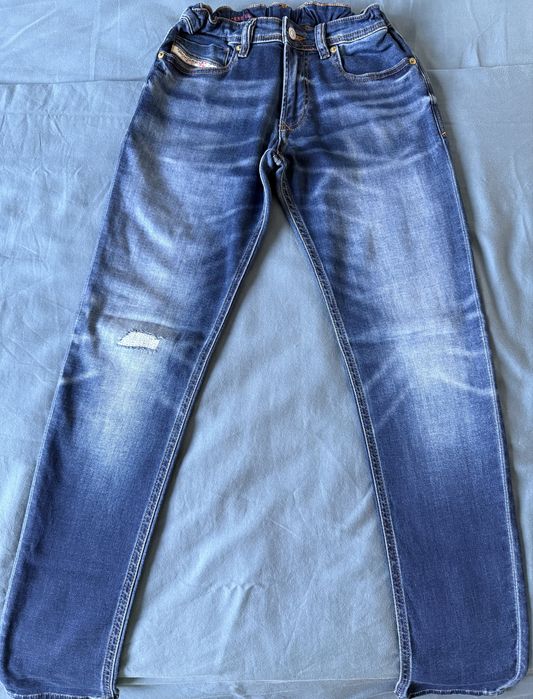 Vand blugi Diesel in stare foarte buna