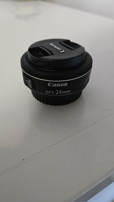 Vând obiectiv canon 24mm
