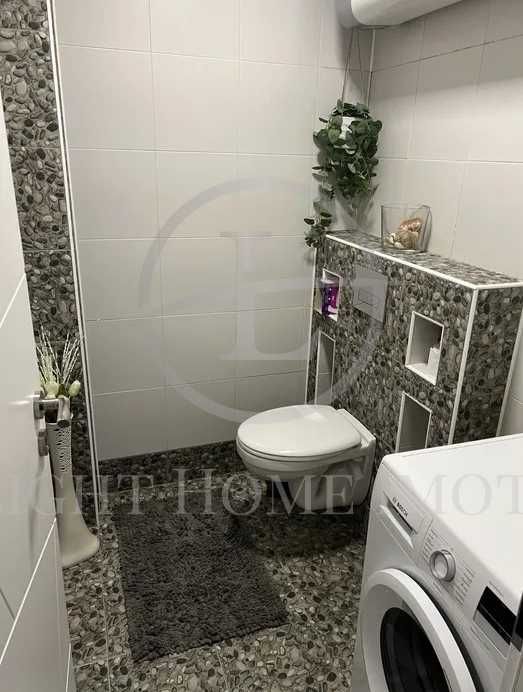 Продава се Четиристаен апартамент в Пловдив, Христо Смирненски - 75 кв.м за 2039 €/кв.м - Снимка #8