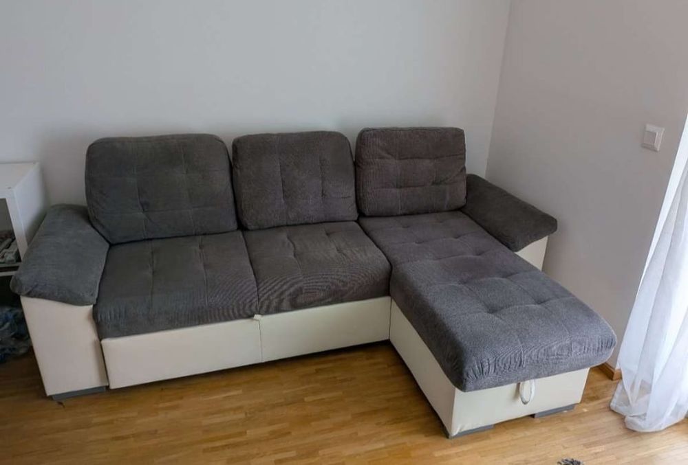 Colțar extensibil alb cu gri