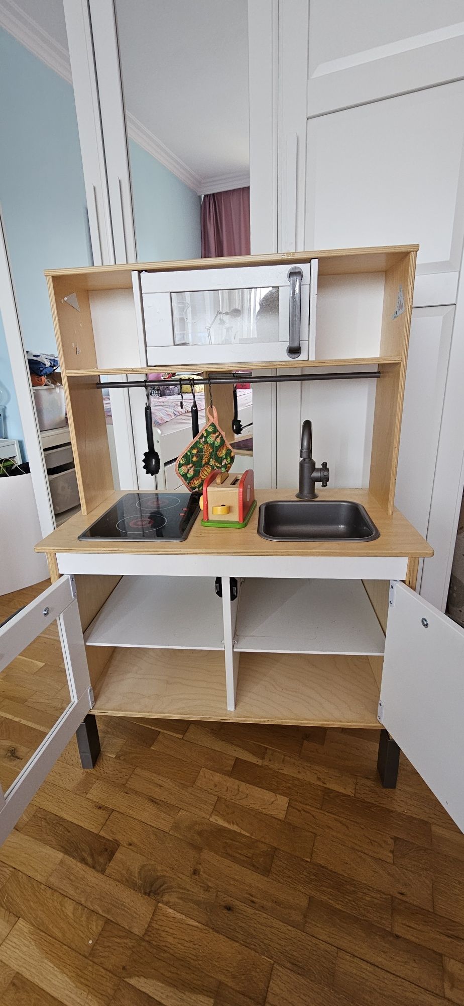Детска кухня Икеа плюс кухненски играчки