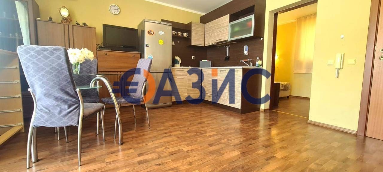 Продава се Тристаен апартамент в Черноморец - 110 кв.м за 882 €/кв.м - Снимка #2