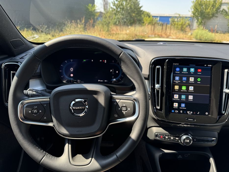 Volvo XC 40 - B3 MildHybrid - Benzină