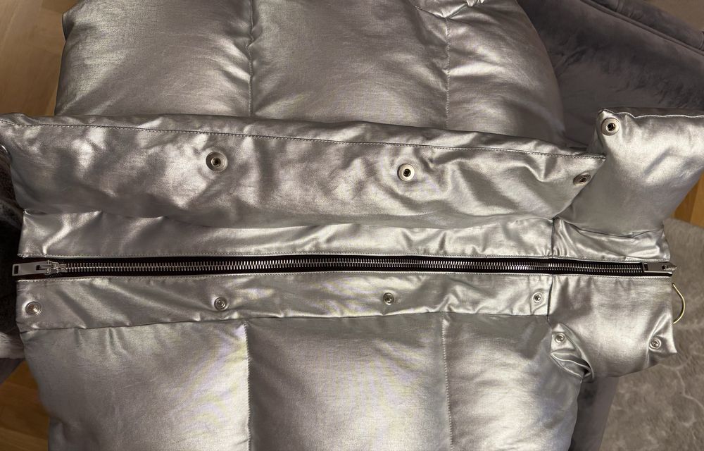 Топло зимно яке,непромокаема материя,закупено от Mitheresa,с фактура