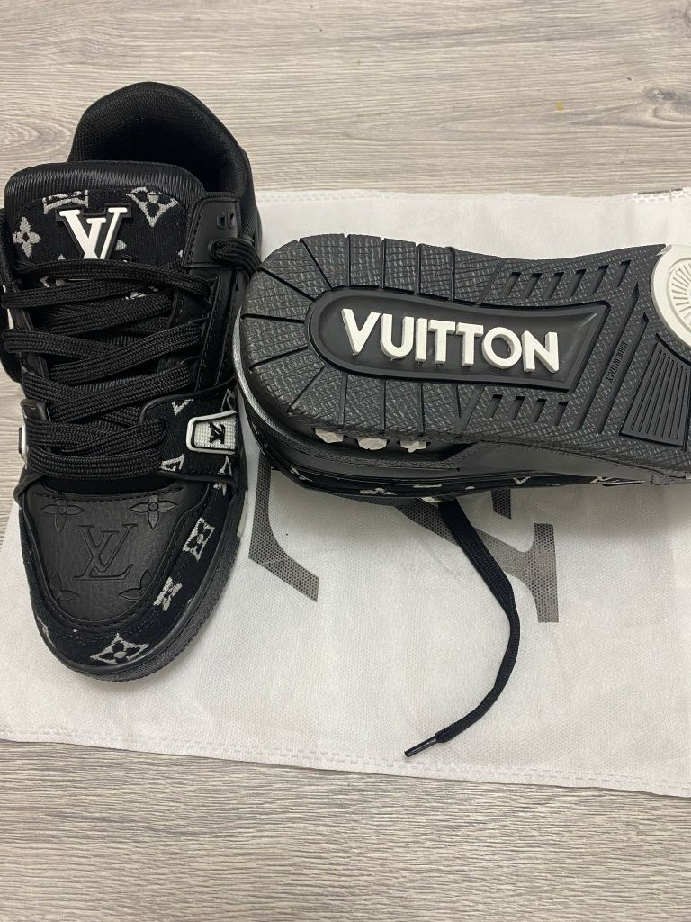 Adidasi Louis Vuitton Calitate Superioara  Model Nou