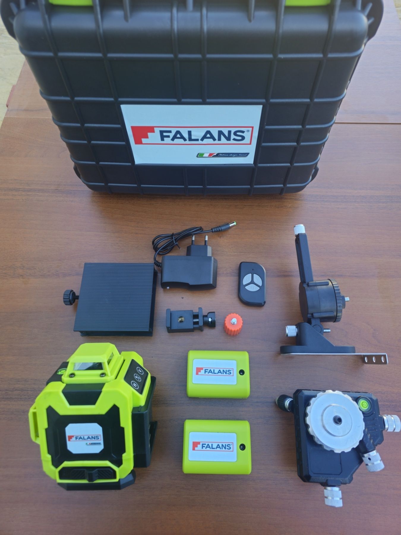 НОВ 4D Лазерен нивелир Falans 16 линии подарък батерия