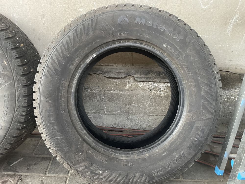 Matador MP Sibir Ice 2 Резина 225/70R16 107 с шипами новая, 2 балона