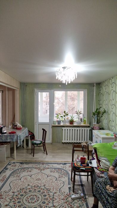 Продам двухкомнатную квартиру по улице Бурова 24а