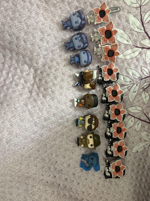 Kinder joy stranger things
