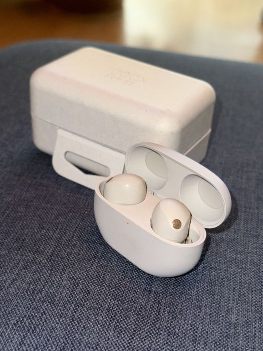 Casti wireless Sony WF1000XM5S in garanție