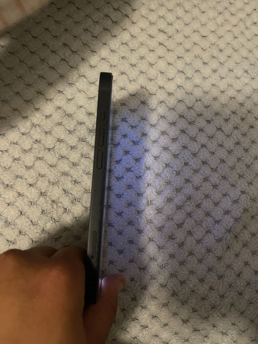 Iphone 13 inca in garantie