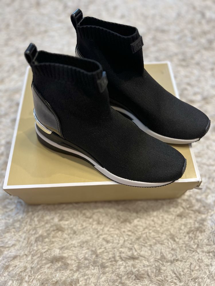 Нови обувки Mihael Kors
