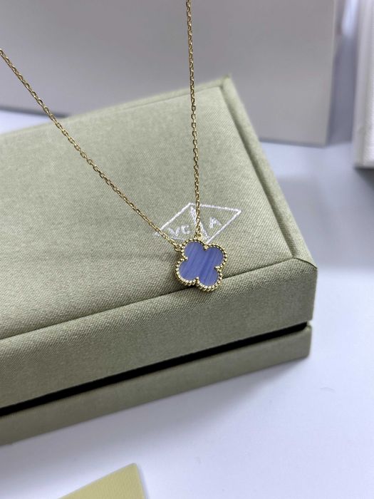 Colier Van Cleef & Arpels Aur 750 Chalcedony