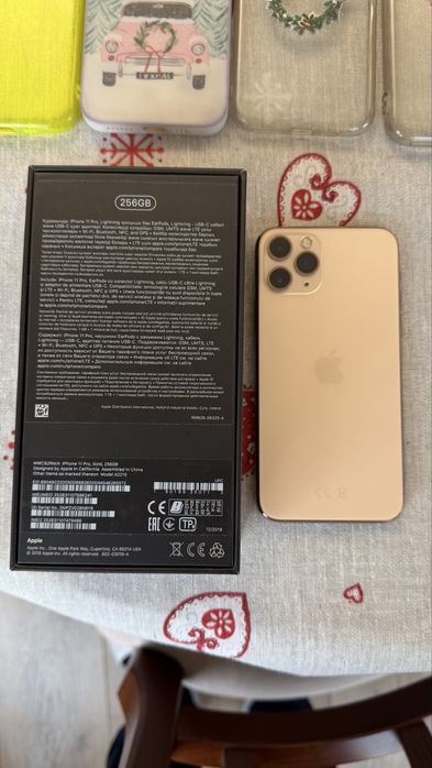 Vand iphone 11 Pro Gold 256 GB
