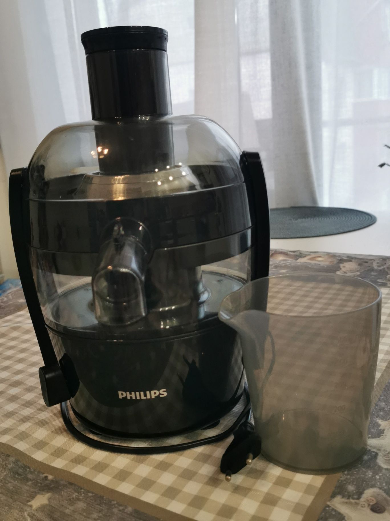 Storcator de fructe si legume Philips Viva Collection HR1832/02, 500 W