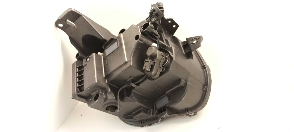 Nissan Juke Qashqai Navara Pathfinder ксенон лед LED десен ляв фар